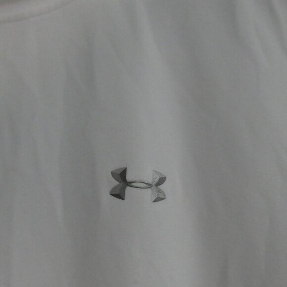 UNDER ARMOUR - Heat Gear | medium | White Tank Top With Silver Print - Picture 6 of 14
